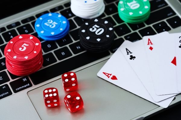 DANA dan e-wallet — metode populer Opsi pembayaran DANA dan OVO